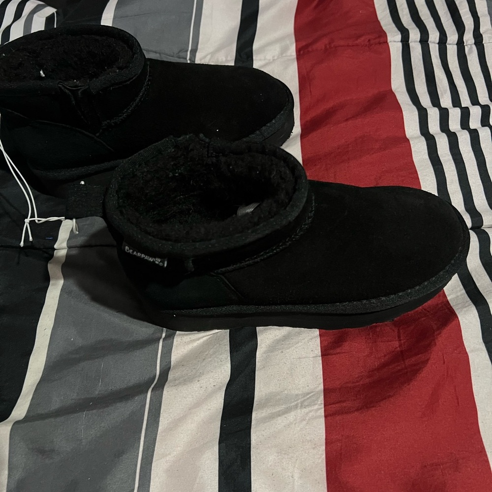 Bearpaw Black Ankle Boots with Fur Lining